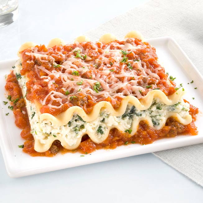 Classic Lasagna with Meat Sauce