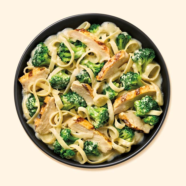 Wellina Bistro-Style Chicken Alfredo, grilled chicken over fettuccine in a creamy parmesan alfredo sauce